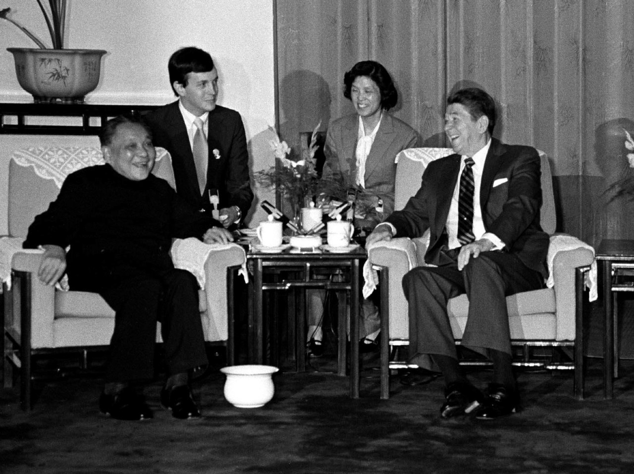 Reagan and Deng meet in Beijing