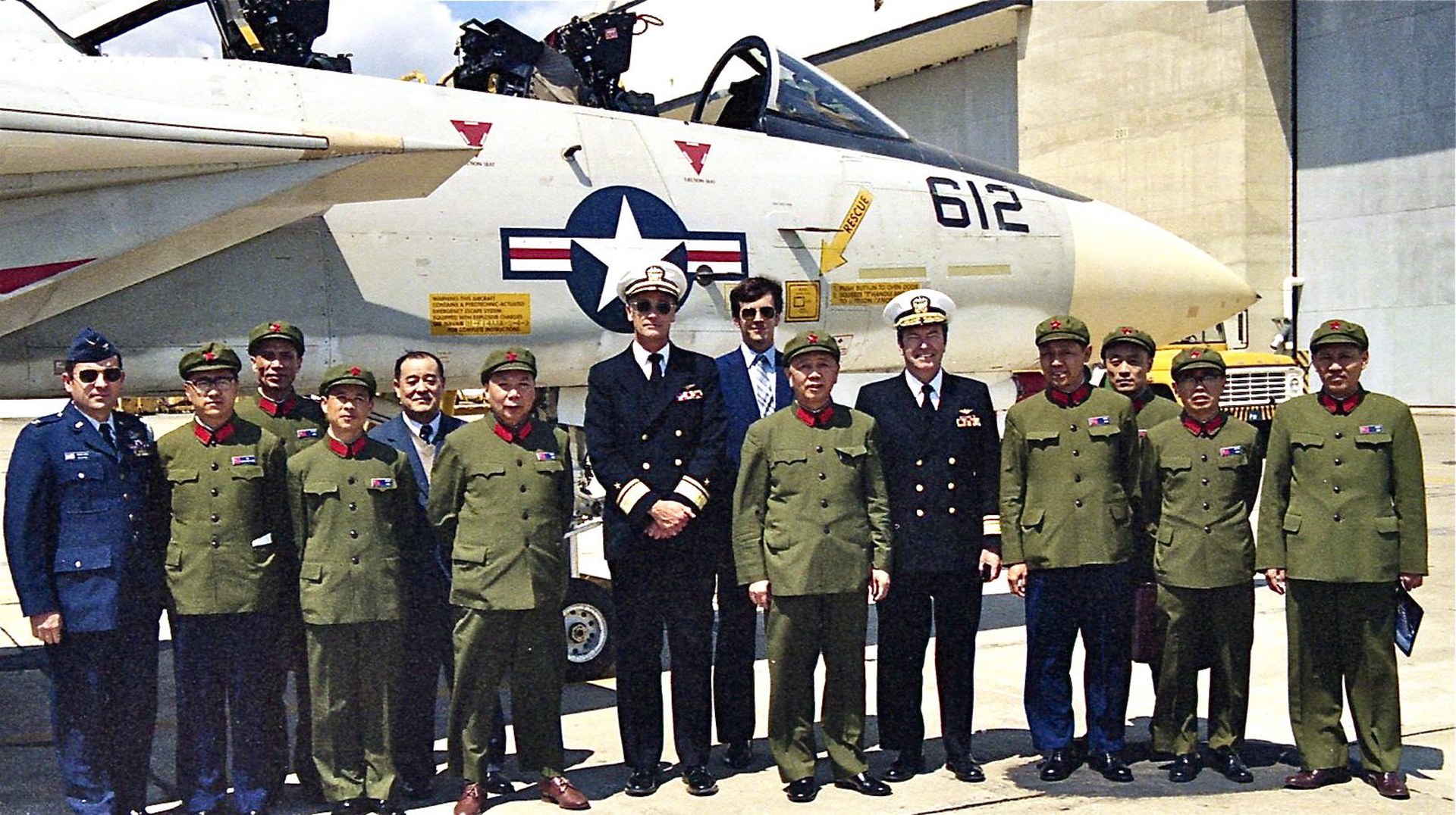 Liu Visits US Military Base