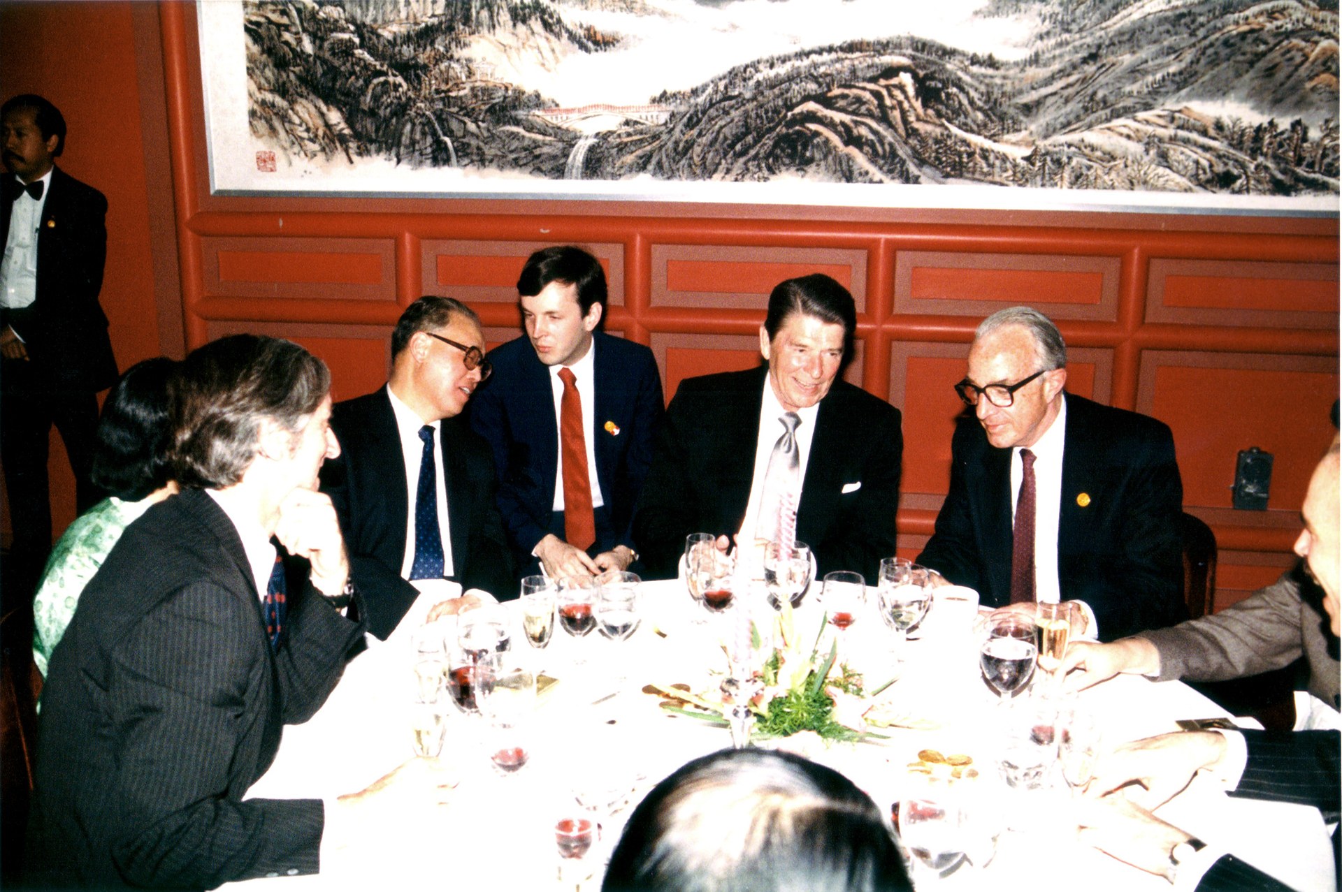 Reagan hosts Zhao