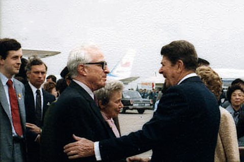 Reagan and Hummel chat